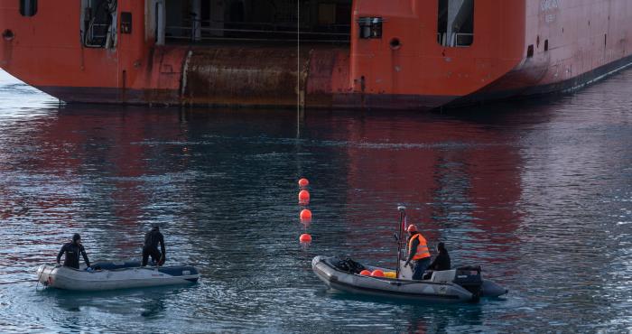 Grid Telecom_Subsea optic fiber cable installation