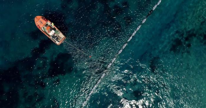 Ο ΑΔΜΗΕ διασυνδέει τη Σαντορίνη με τη Νάξο