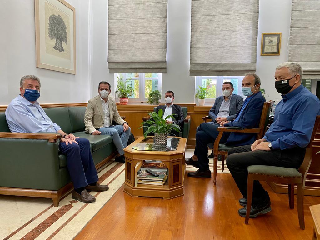 Συνάντηση ΑΔΜΗΕ-Περιφέρειας Κρήτης για τη διασύνδεση Κρήτης-Αττικής